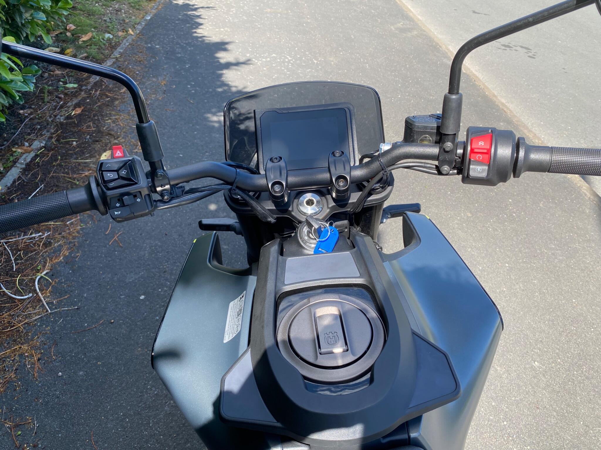 2024 24 Reg Husqvarna Svartpilen 401